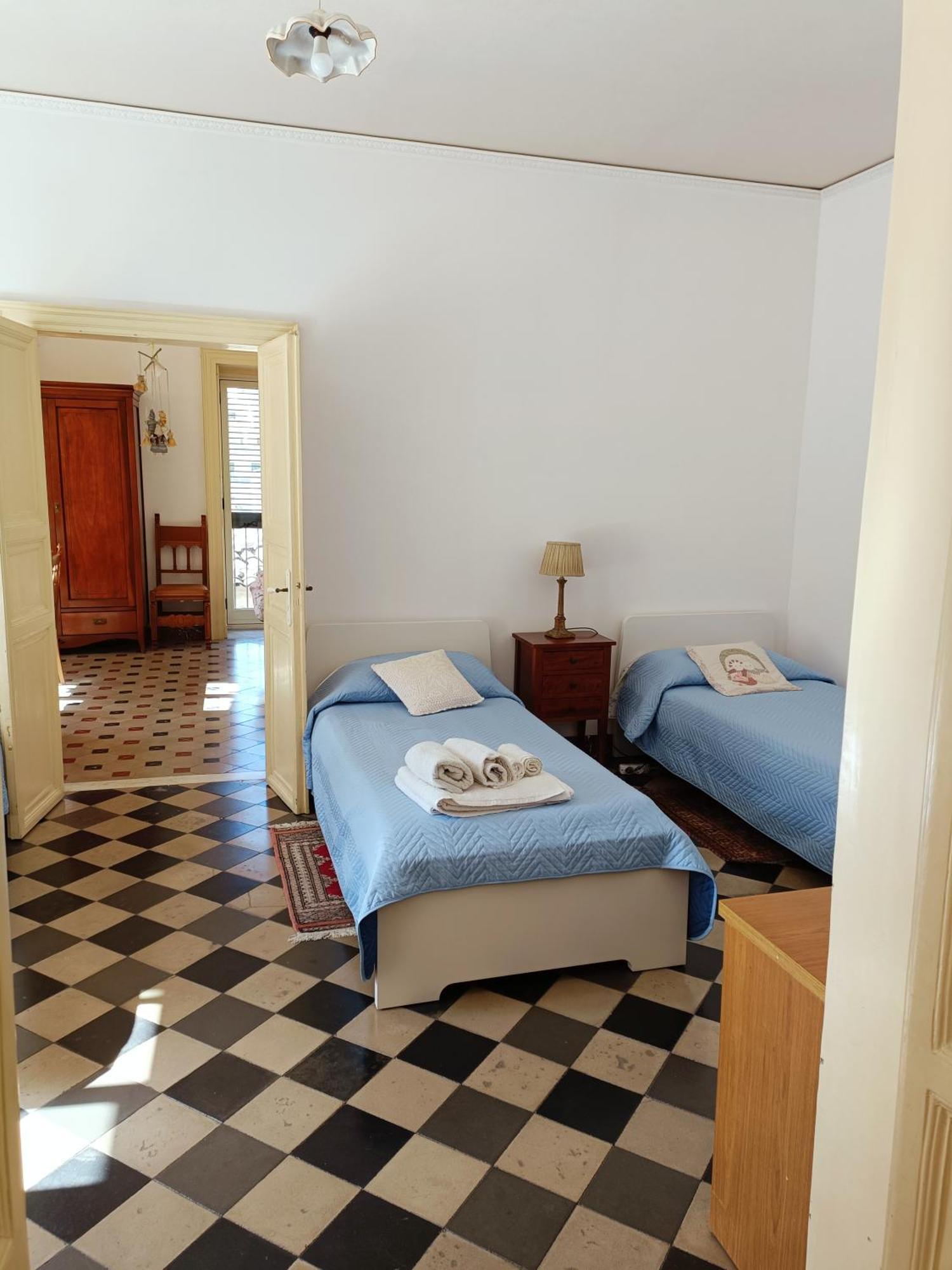 Casa Vacanza Vico Medica Модика Экстерьер фото